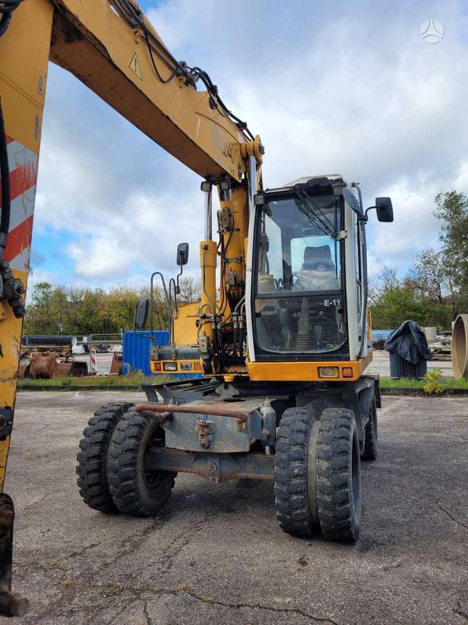 Liebherr A904C Litronic, excavator