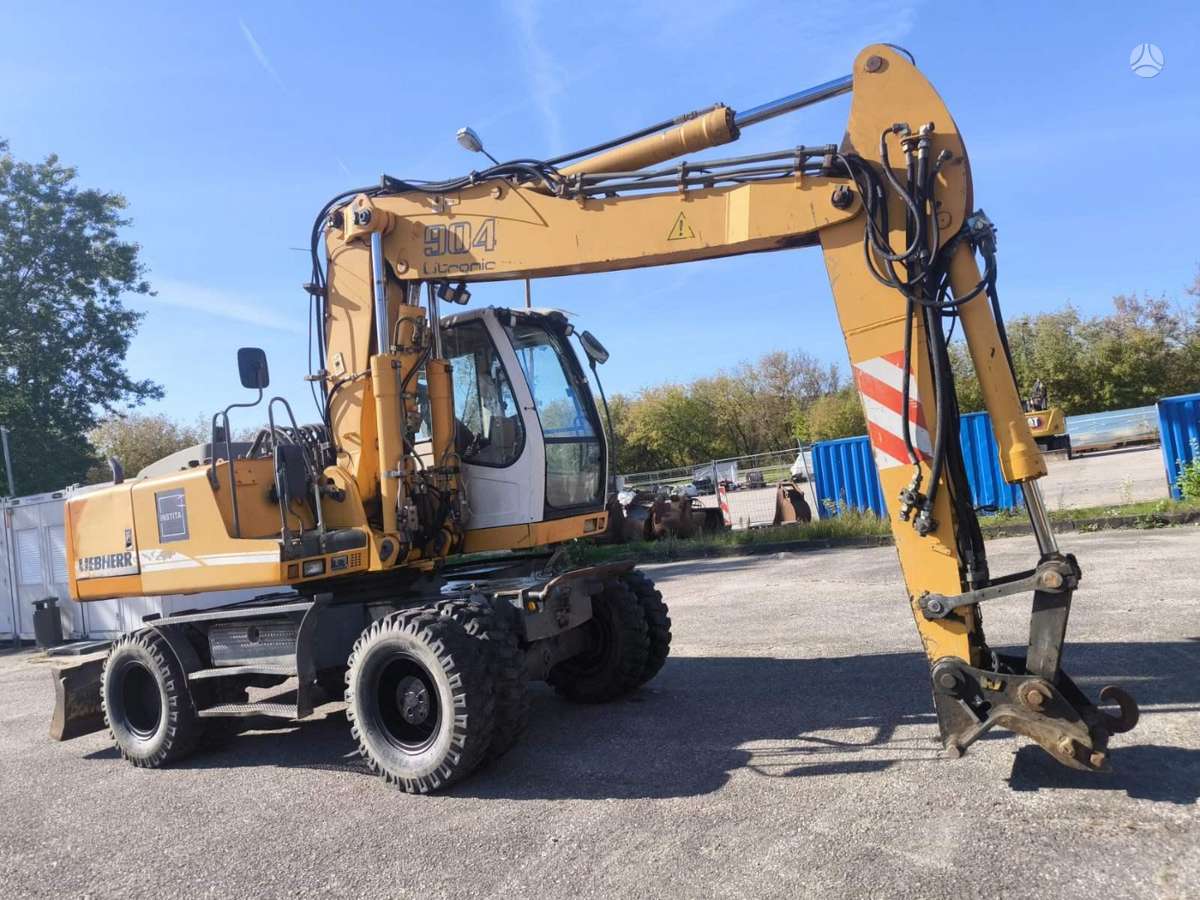 Liebherr A904C Litronic, excavator