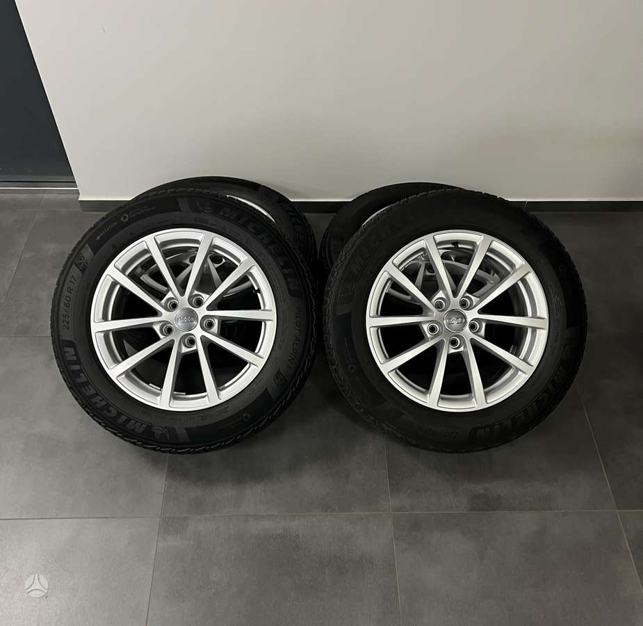Audi AUDI A6 C8 ORIGINALŪS RATAI, легкосплавные , R17
