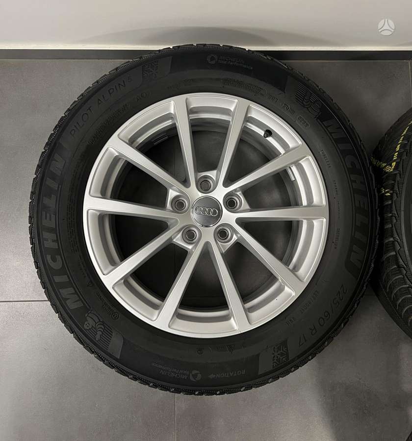 Audi AUDI A6 C8 ORIGINALŪS RATAI, легкосплавные , R17