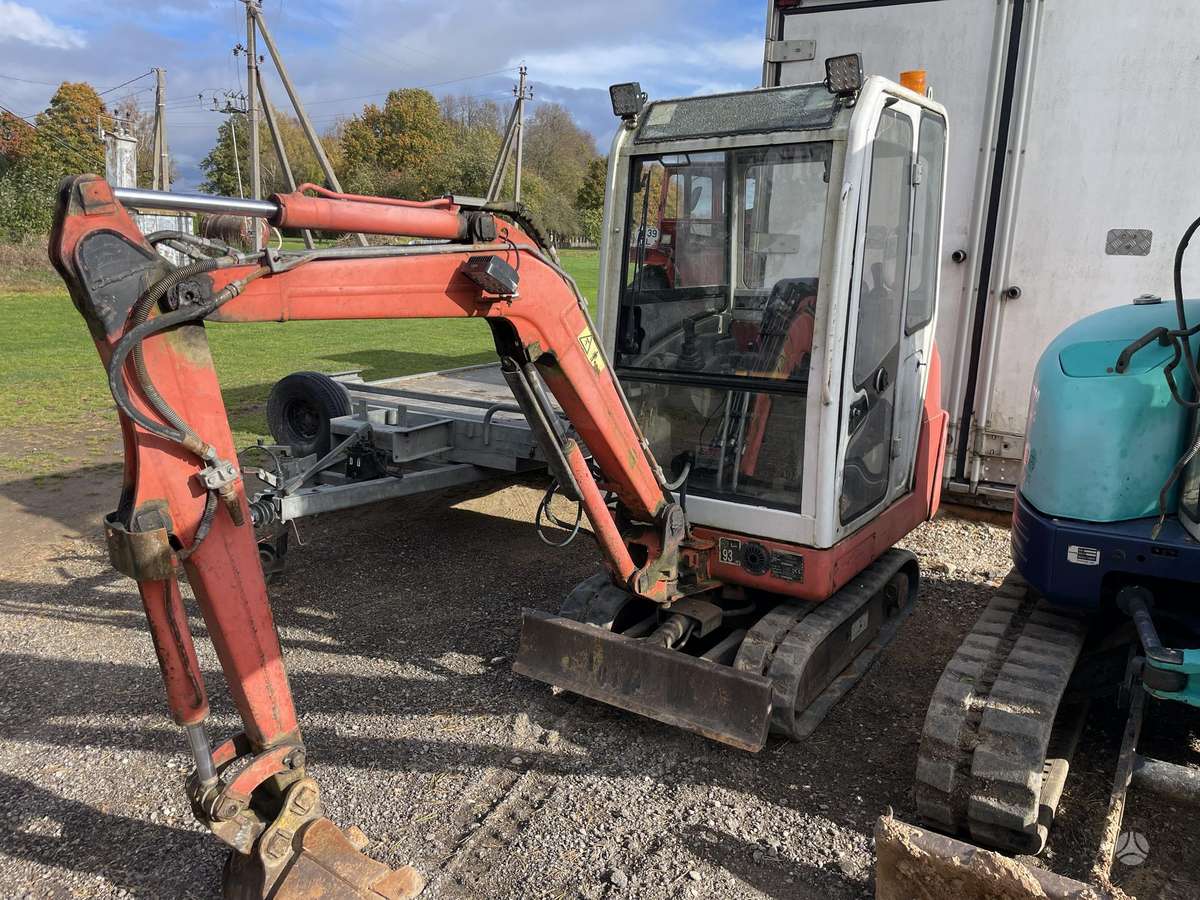 Volvo EC15B, mini ekskavatori