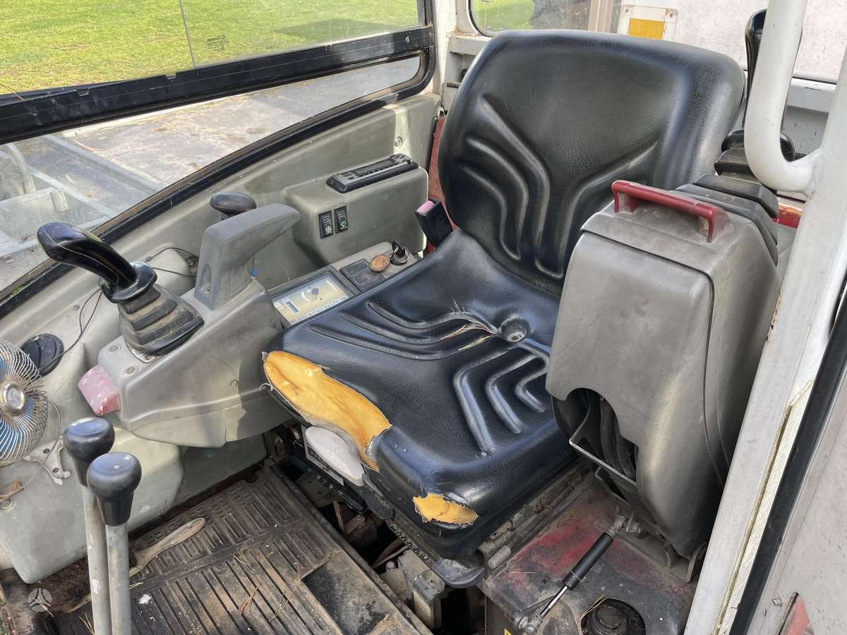 Volvo EC15B, mini ekskavatoriai