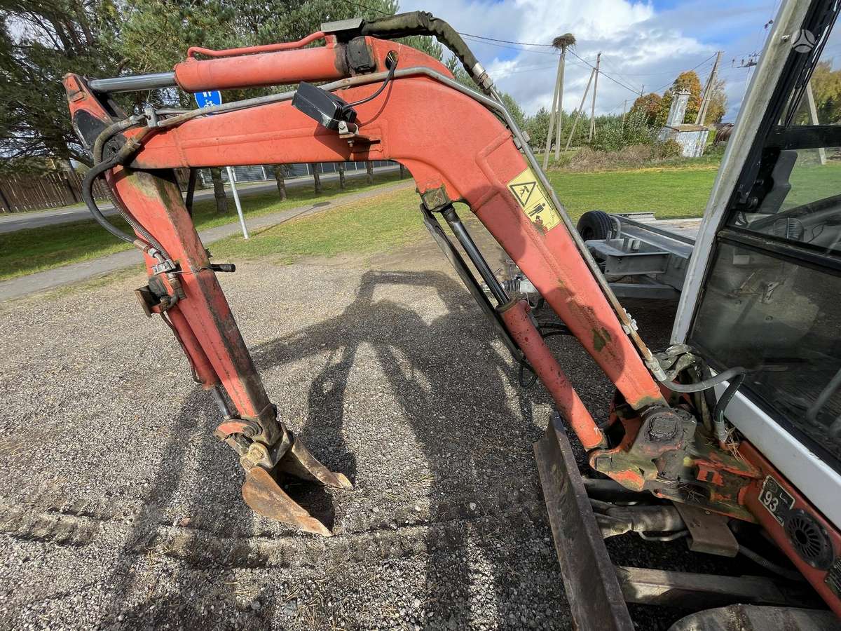 Volvo EC15B, мини-экскаваторы