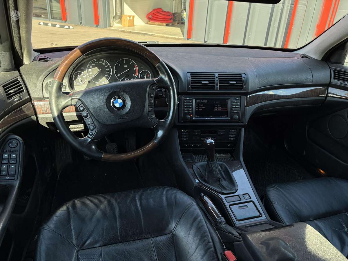 BMW 525, 2.5 l., Универсал