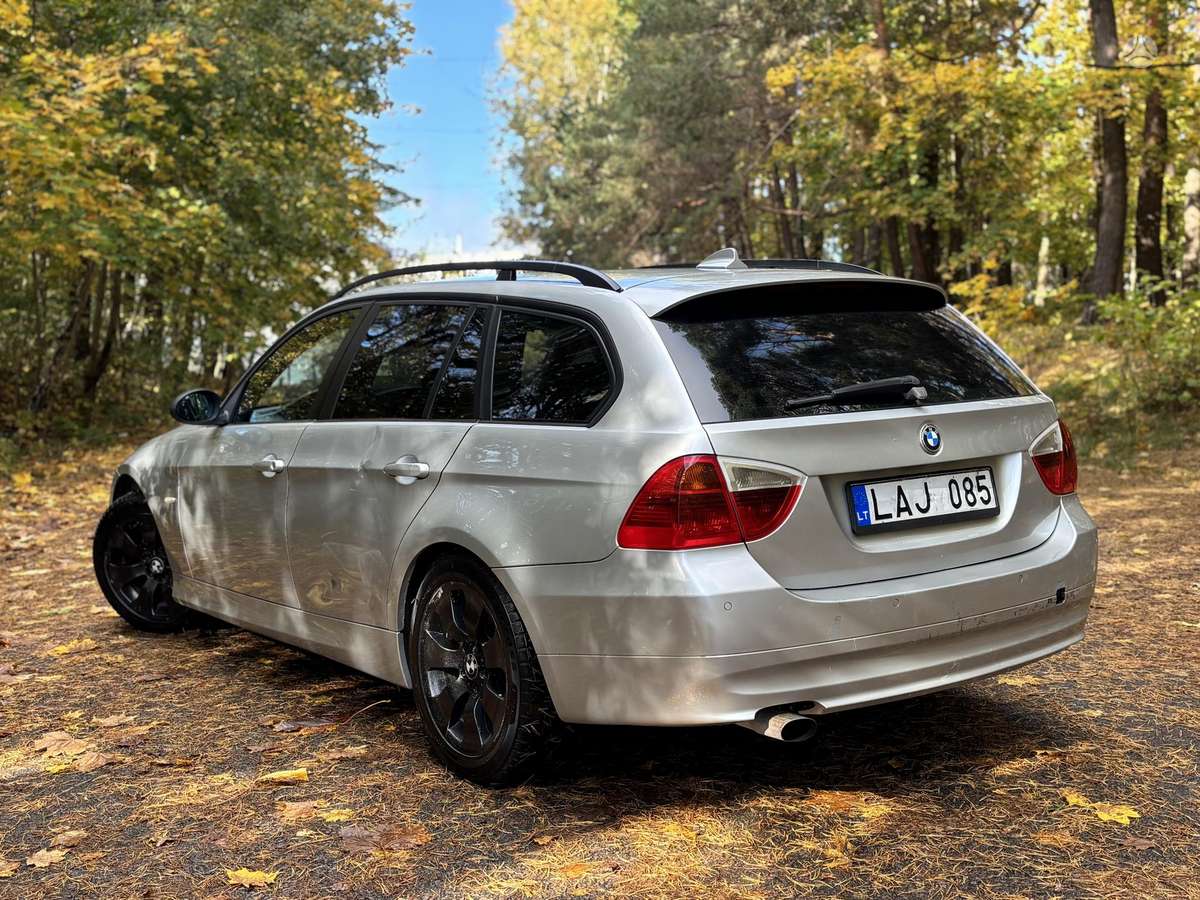 BMW 320, 2.0 l., wagon