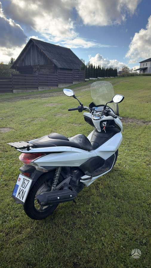 Honda PCX 125cc, мотороллеры / мопеды