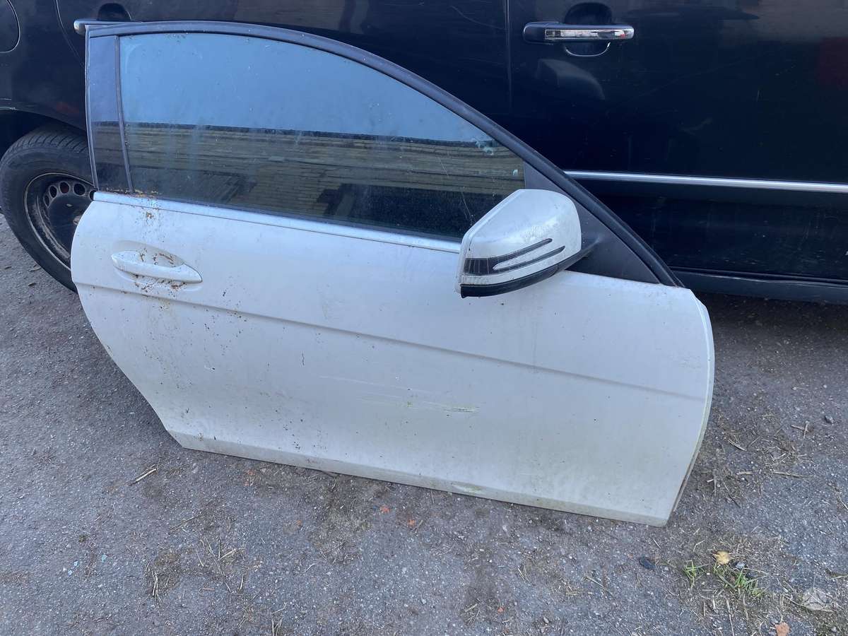 Mercedes-Benz C220