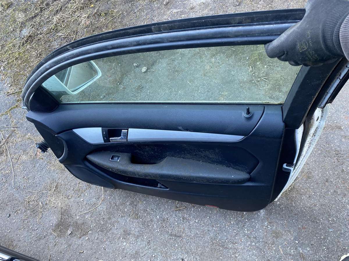 Mercedes-Benz C220