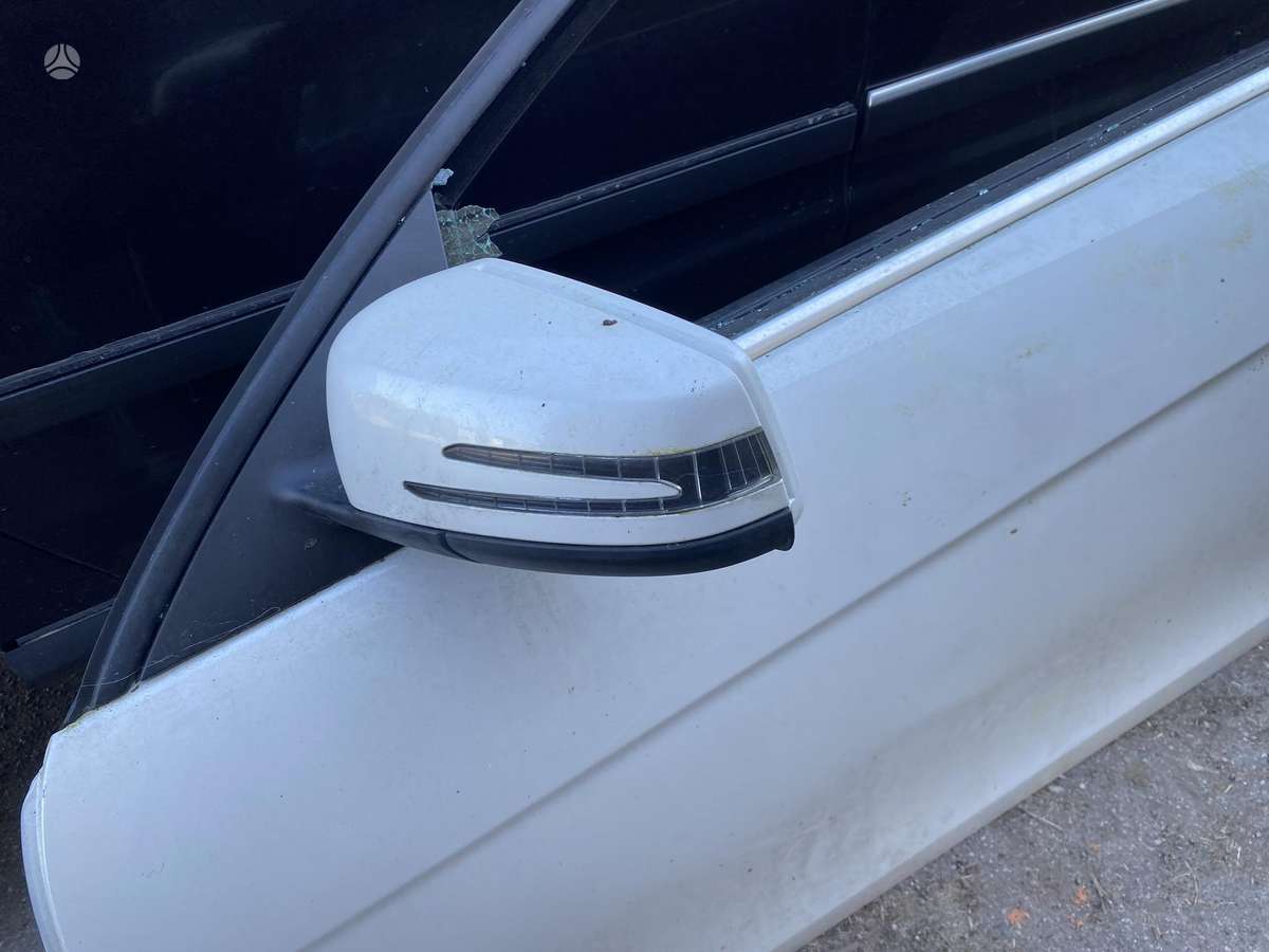 Mercedes-Benz C220