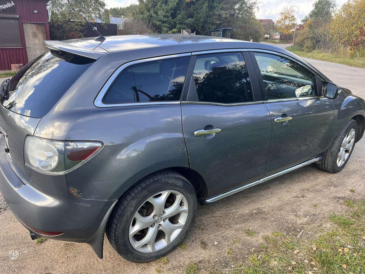 Mazda CX-7, 2.2 l., off-road / crossover