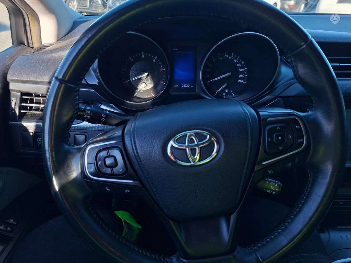 Toyota Avensis, 2.0 l., Универсал