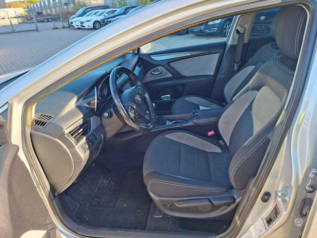 Toyota Avensis, 2.0 l., Универсал