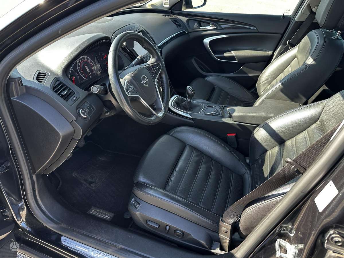 Opel Insignia, 2.0 l., wagon