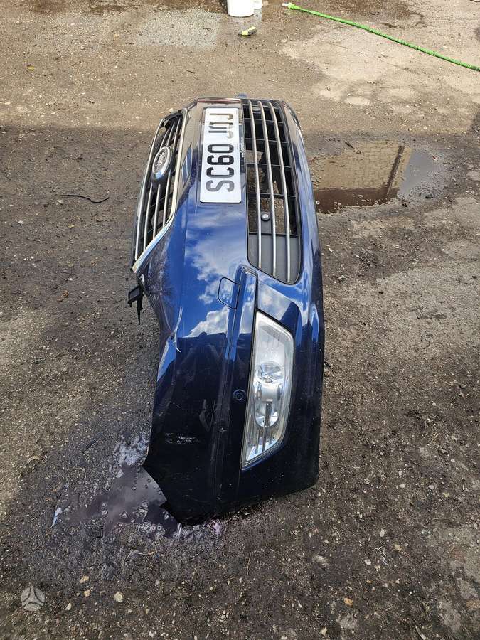 Ford Galaxy bumpers, lights