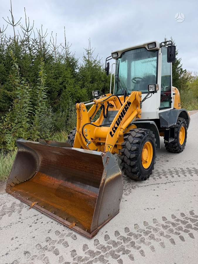 Liebherr L506 Stereo, frontal loader