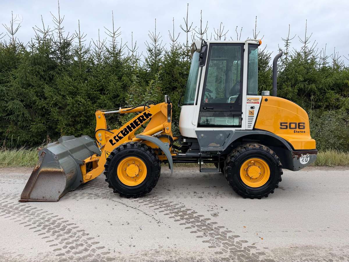 Liebherr L506 Stereo, frontal loader