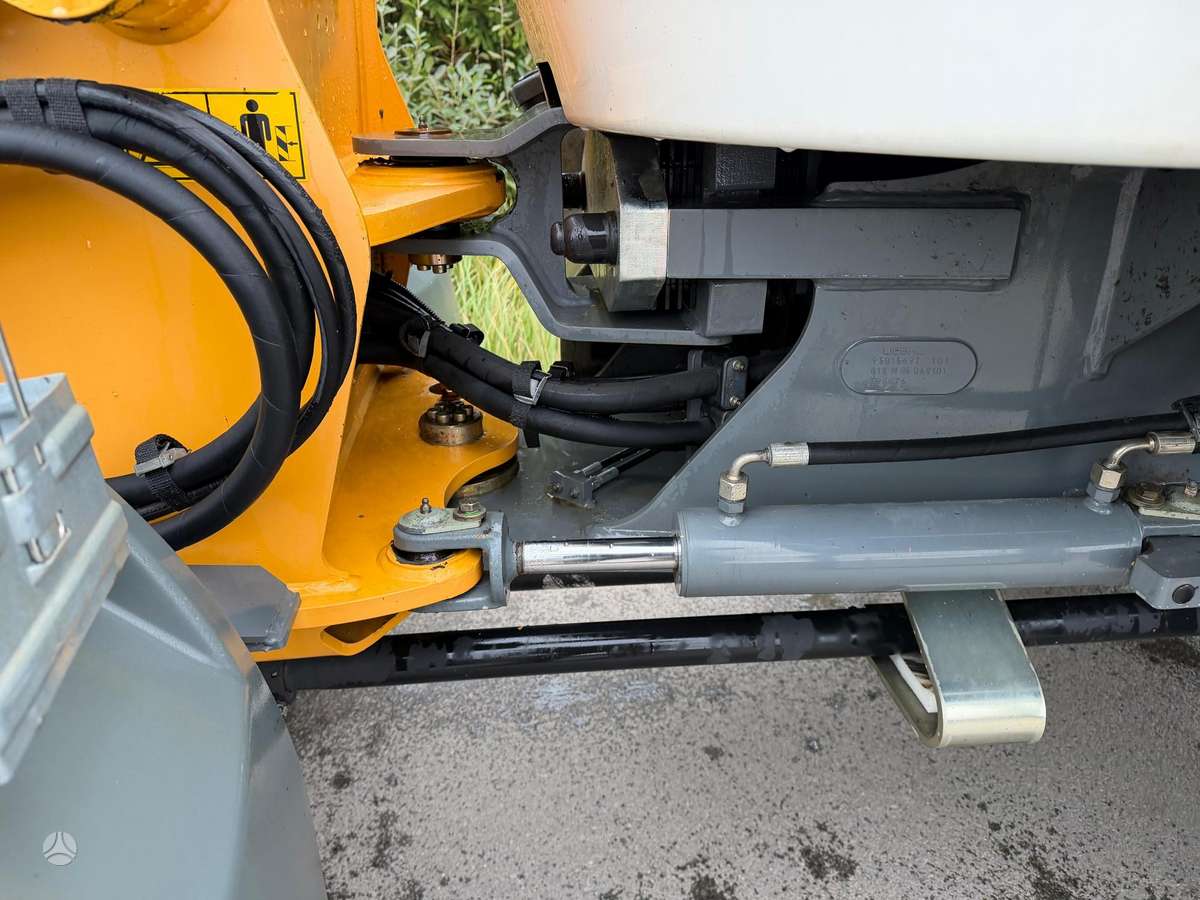 Liebherr L506 Stereo, frontal loader
