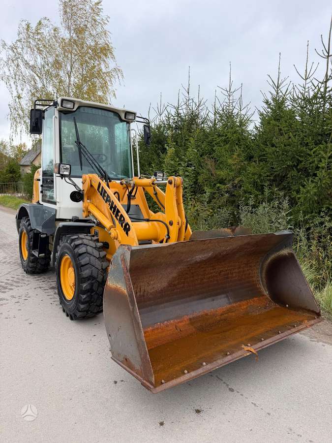 Liebherr L506 Stereo, frontal loader