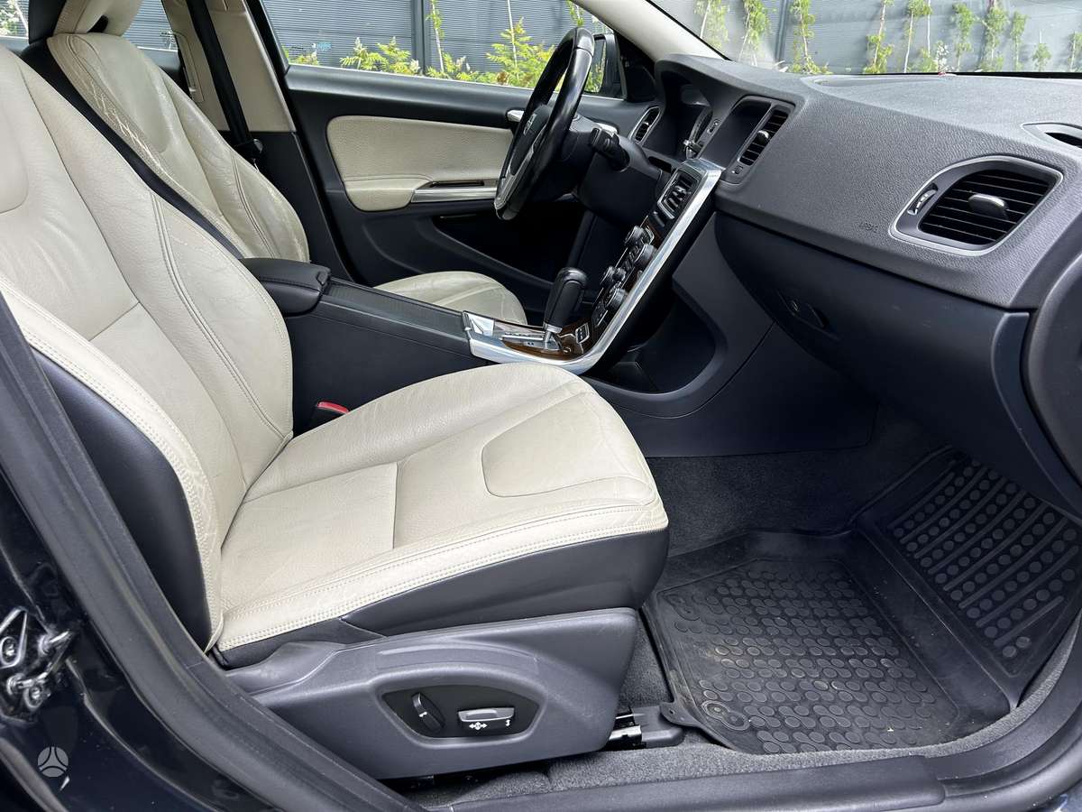 Volvo S60, 3.0 l., Седан