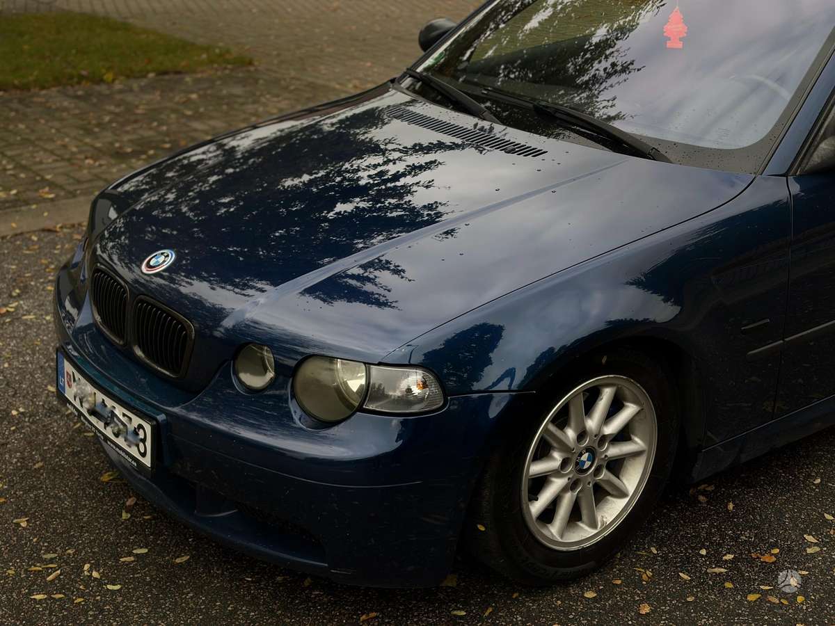 BMW 325, 2.5 l., hatchback