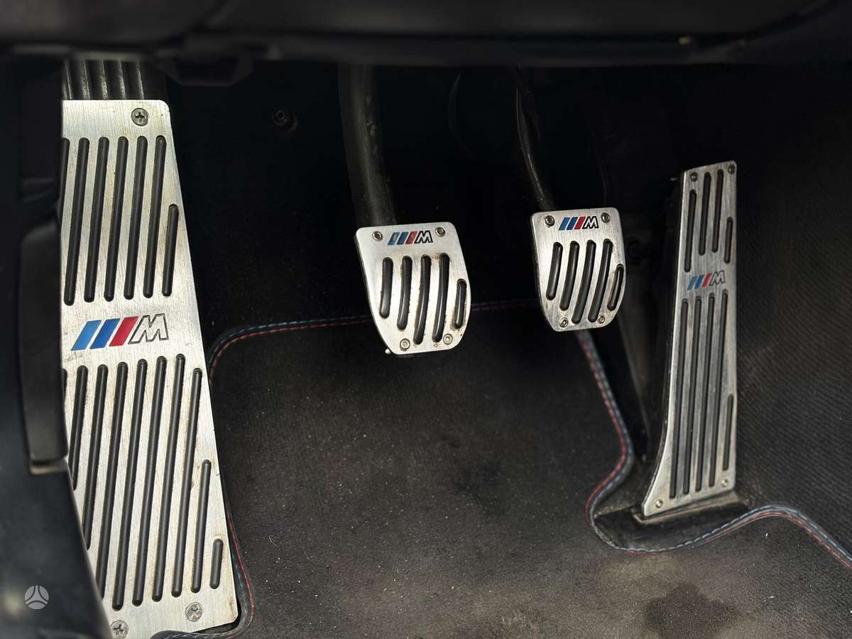 BMW 325, 2.5 l., hatchback