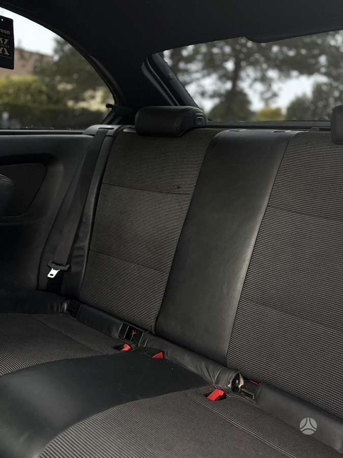 BMW 325, 2.5 l., hatchback