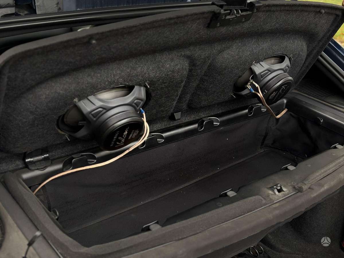 BMW 325, 2.5 l., hatchback