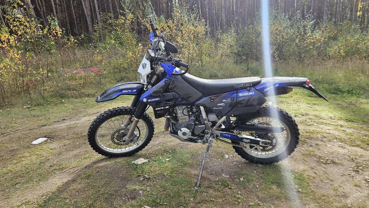 Suzuki DR-Z 398cc, enduro / adventure