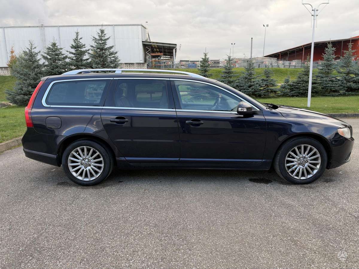 Volvo V70, 2.4 l., wagon