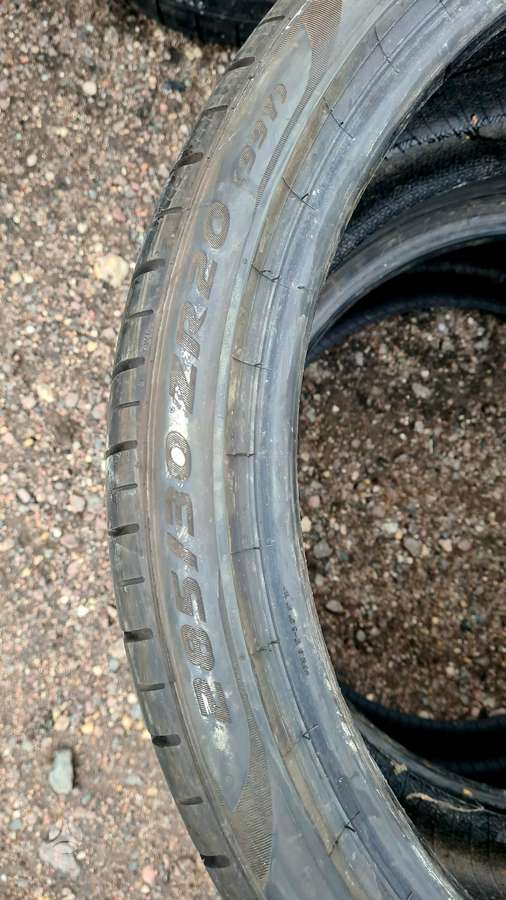 Pirelli P ZERO, летние 275/35 R19