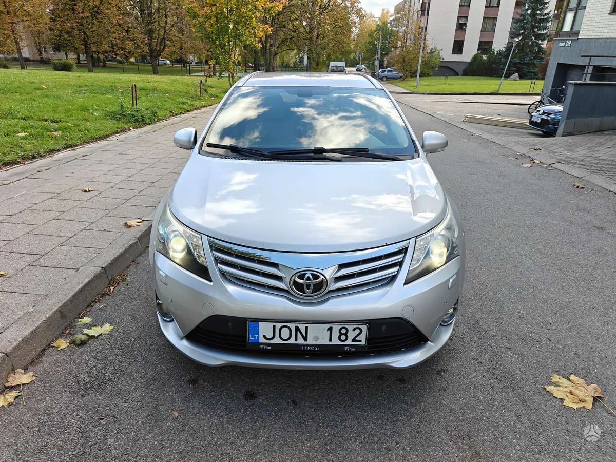 Toyota Avensis, 2.2 l., Универсал