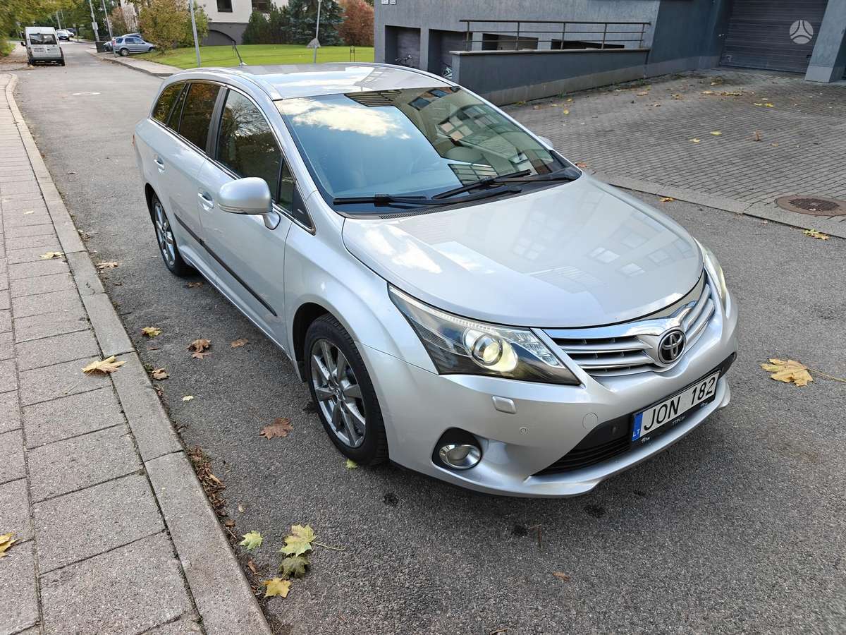 Toyota Avensis, 2.2 l., wagon