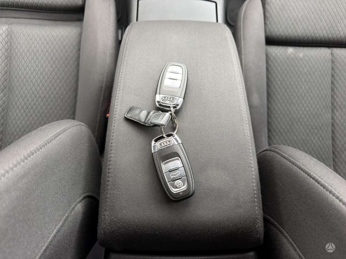 Audi A6, 2.0 l., Седан
