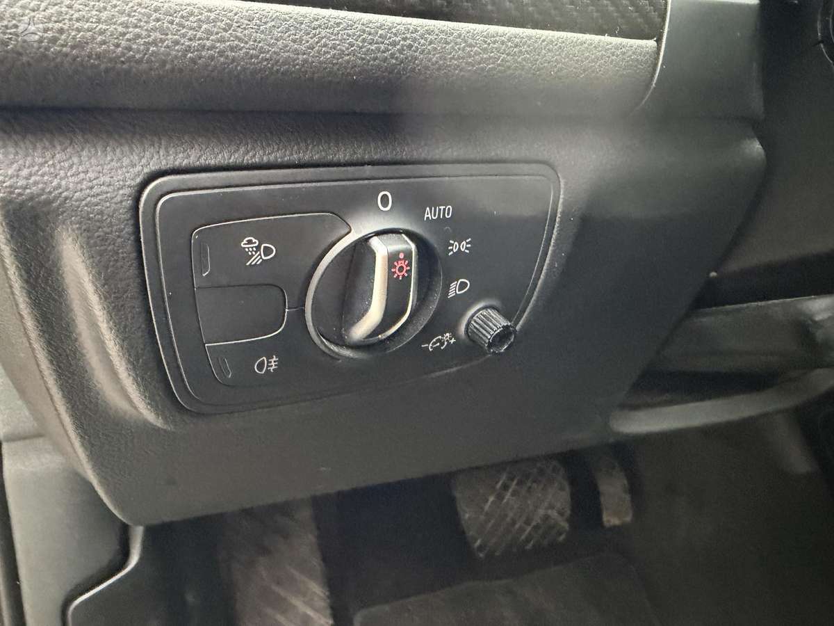Audi A6, 2.0 l., Седан
