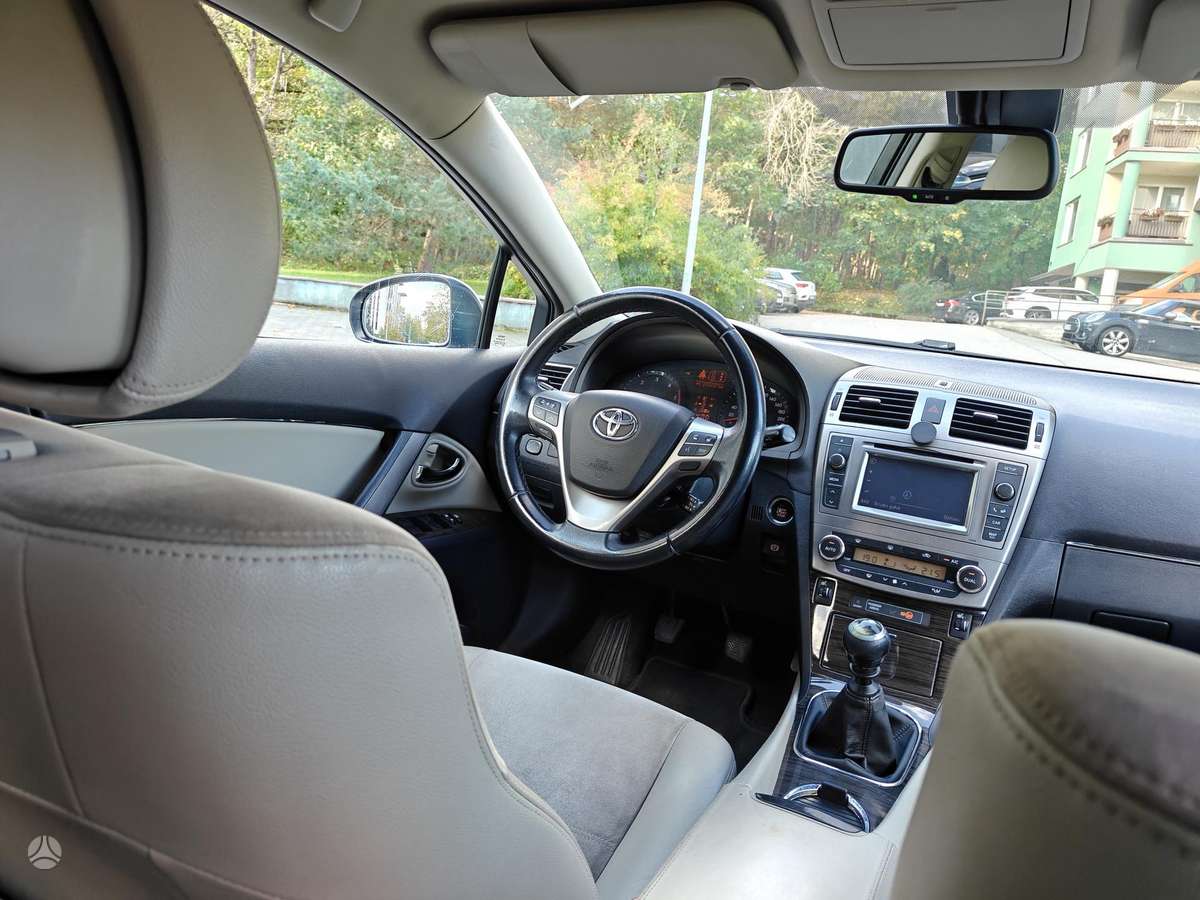 Toyota Avensis, 2.2 l., wagon