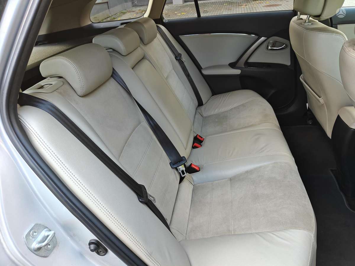 Toyota Avensis, 2.2 l., Универсал