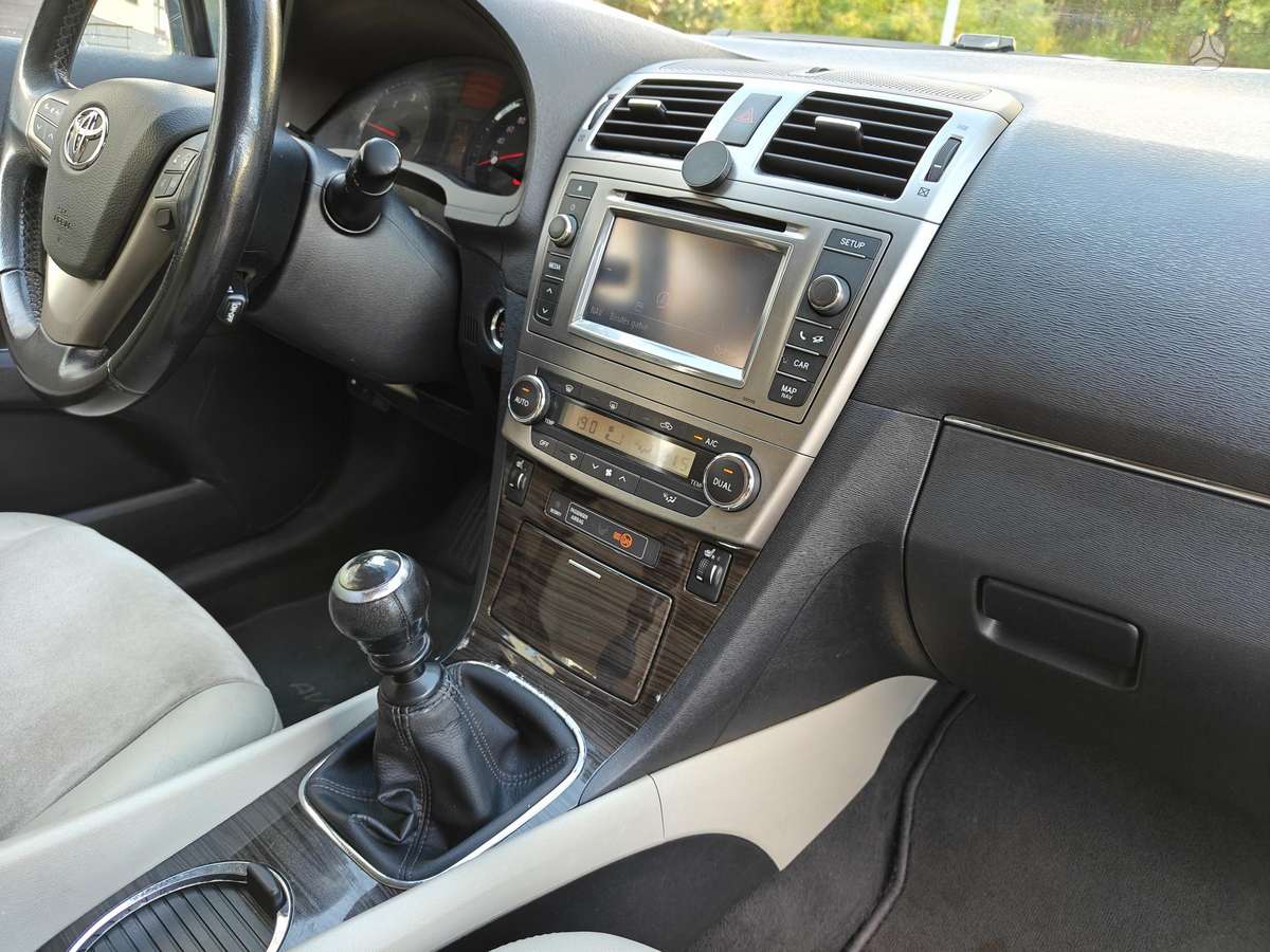 Toyota Avensis, 2.2 l., wagon