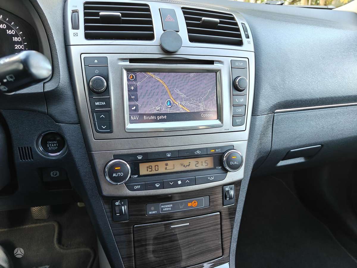 Toyota Avensis, 2.2 l., Универсал