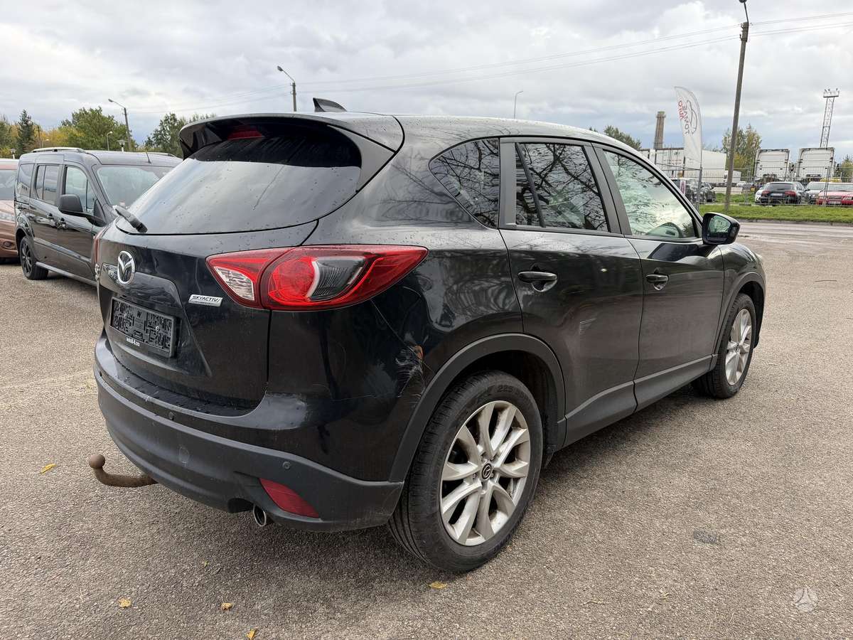 Mazda CX-5, 2.2 l., off-road / crossover