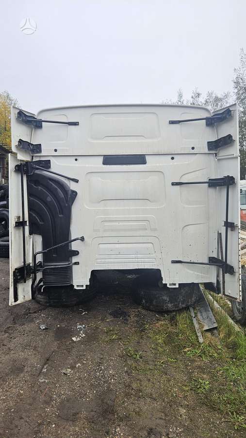 Renault T kabina, vilkikai