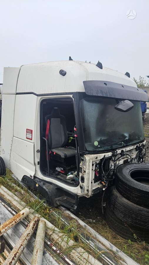 Renault T kabina, vilkikai