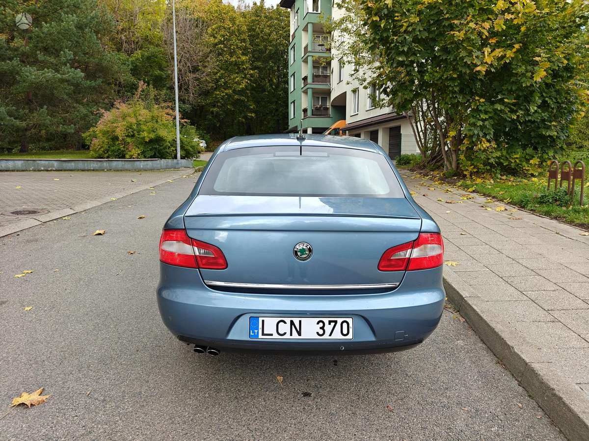 Skoda Superb, 2.0 l., Седан