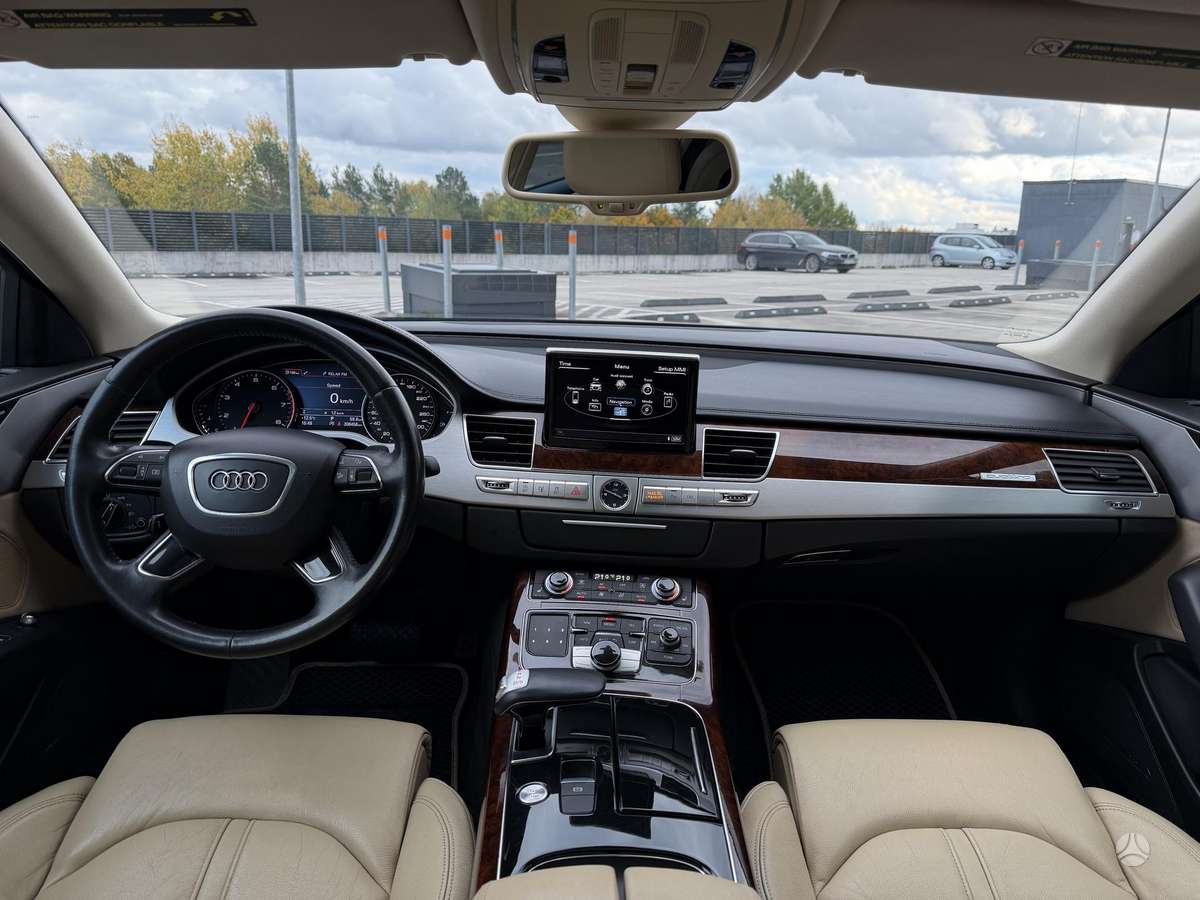Audi A8, 3.0 l., Седан