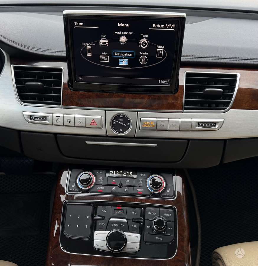 Audi A8, 3.0 l., Седан