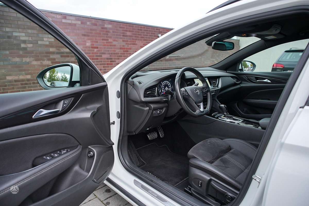 Opel Insignia, 1.6 l., Универсал