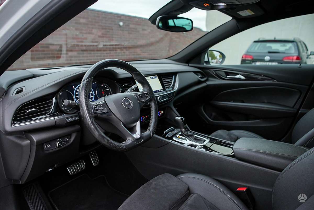 Opel Insignia, 1.6 l., Универсал