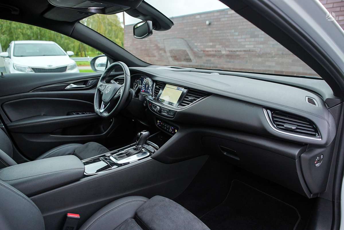 Opel Insignia, 1.6 l., Универсал