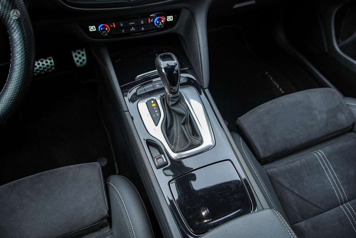 Opel Insignia, 1.6 l., Универсал