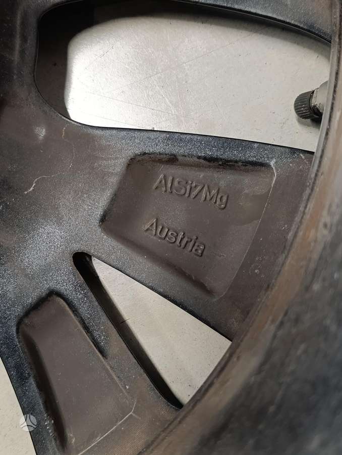 Suzuki, lengvojo lydinio, R17