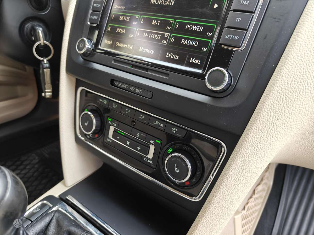 Skoda Superb, 2.0 l., Седан